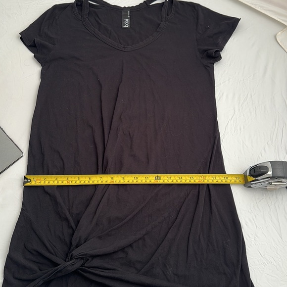 Bobi Los Angeles black v-neck t-shirt dress - Picture 6 of 11